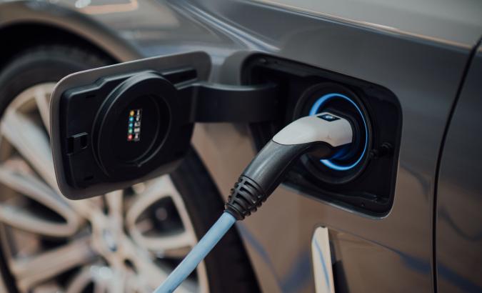 image illustrant une recharge d'un véhicule électrique